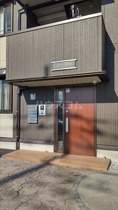 13/22 エントランス