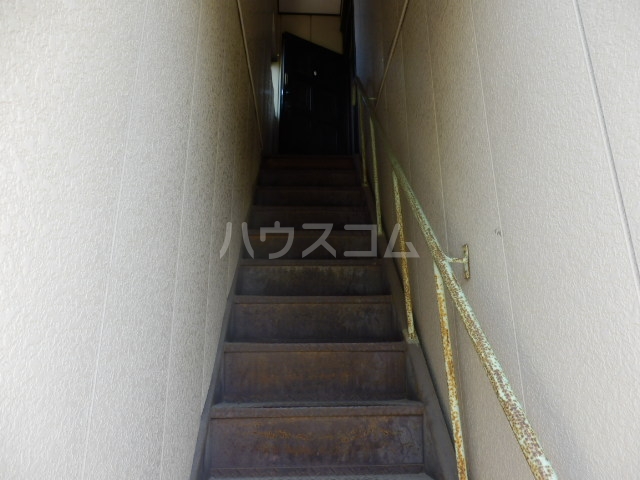 24/26 エントランス