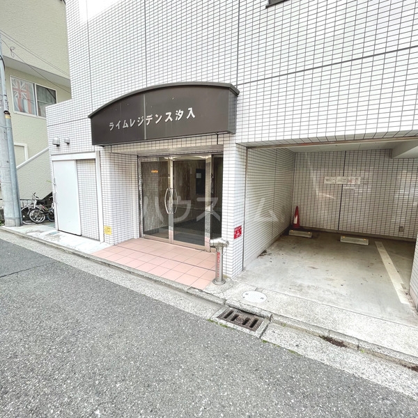 15/25 エントランス