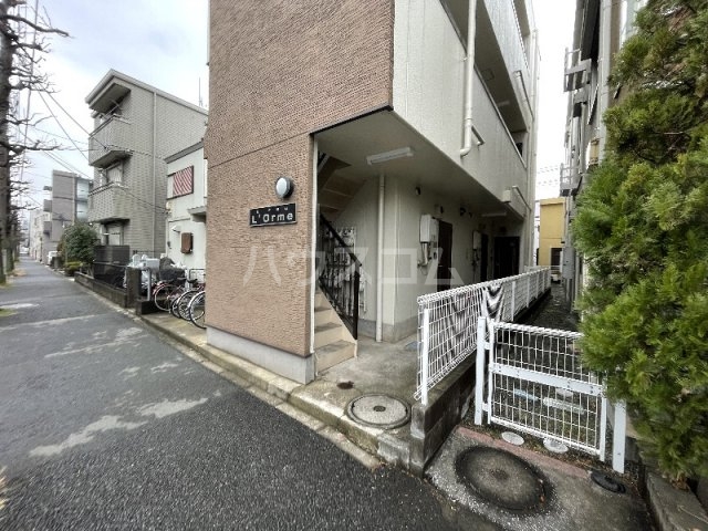 21/23 エントランス