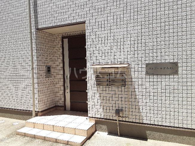 2/5 エントランス