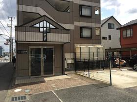 17/19 エントランス