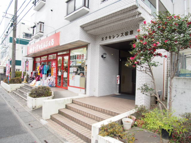 22/30 エントランス