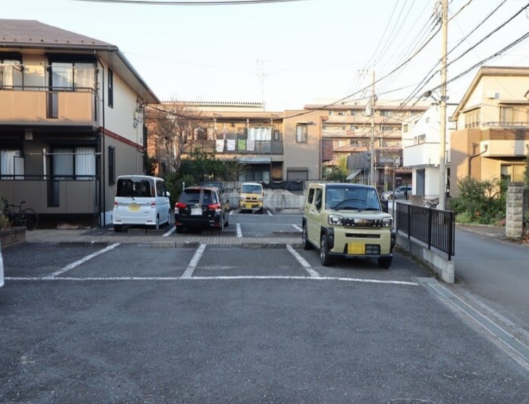 15/23 駐車場