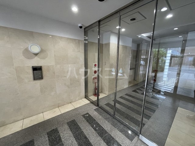 16/26 エントランス