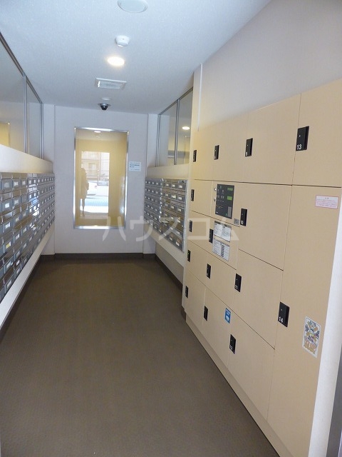 20/20 エントランス