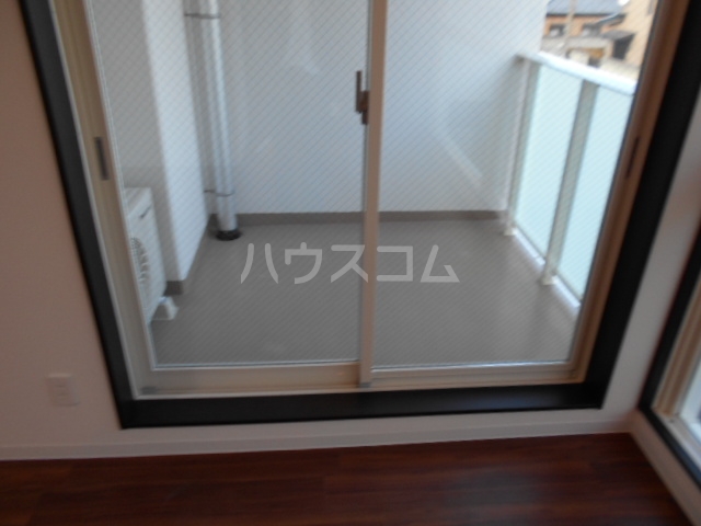 13/18 バルコニー