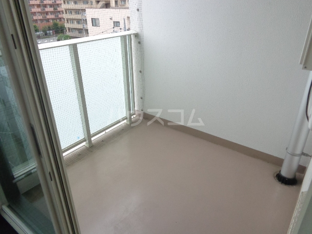 13/19 バルコニー