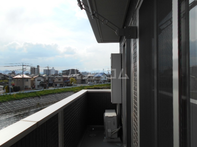 18/26 バルコニー