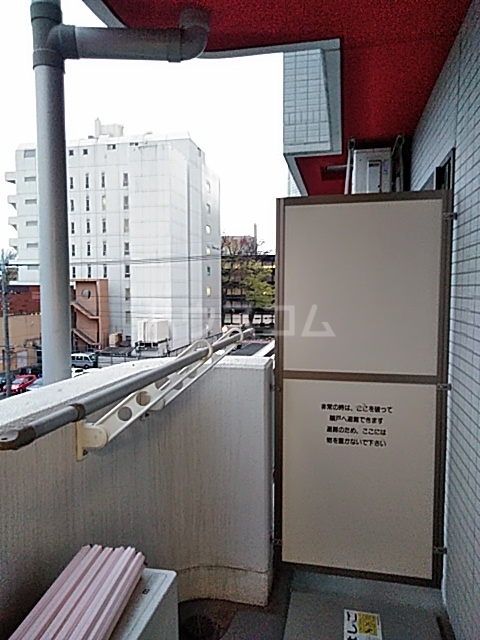 17/27 バルコニー