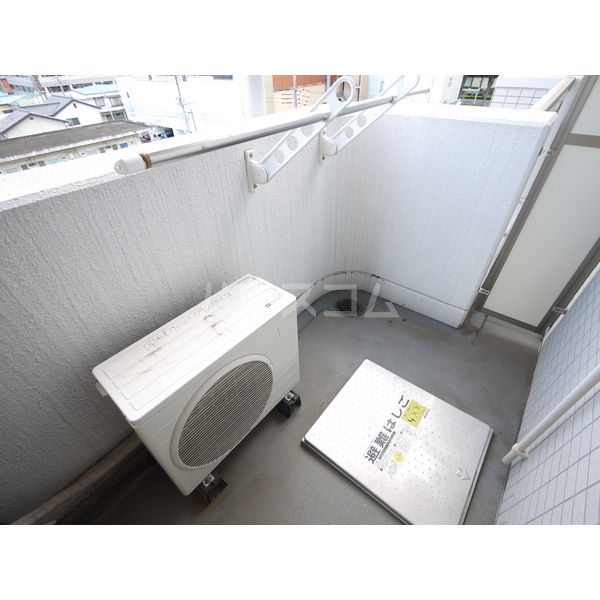 18/27 バルコニー