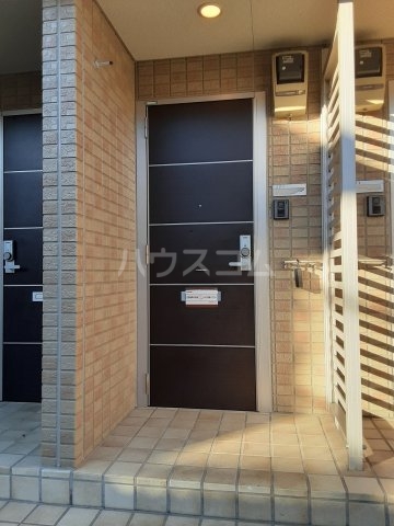 28/30 エントランス