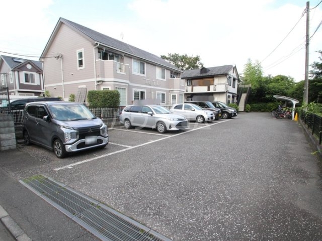 27/28 駐車場
