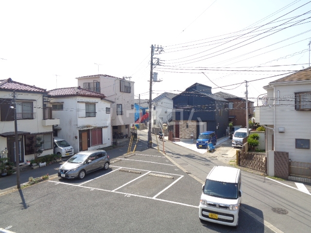 28/30 駐車場
