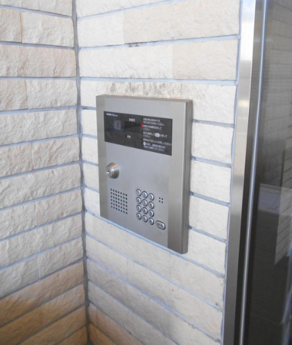 18/24 エントランス