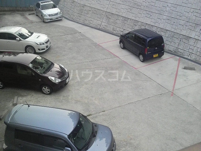 21/26 駐車場