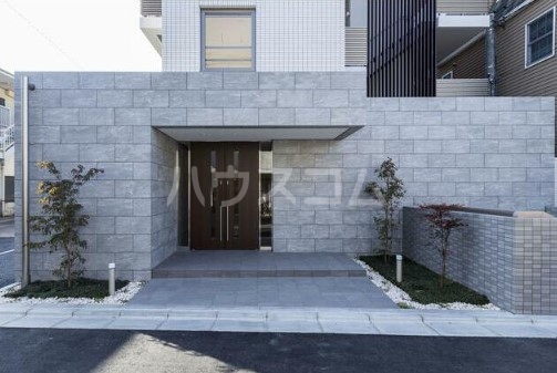 14/17 エントランス