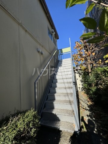 28/30 エントランス