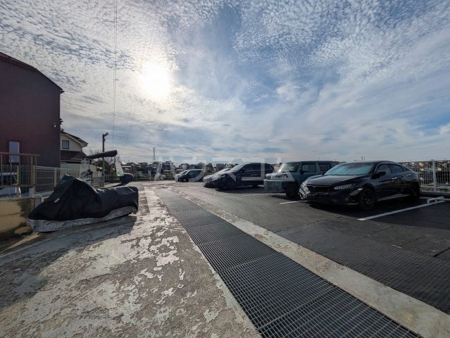 20/28 駐車場