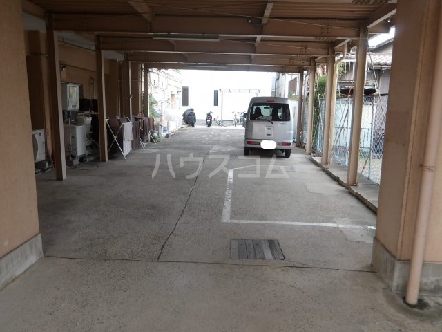 17/20 駐車場