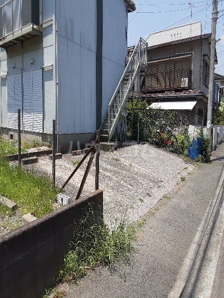 14/21 駐車場
