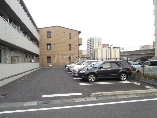 22/30 駐車場