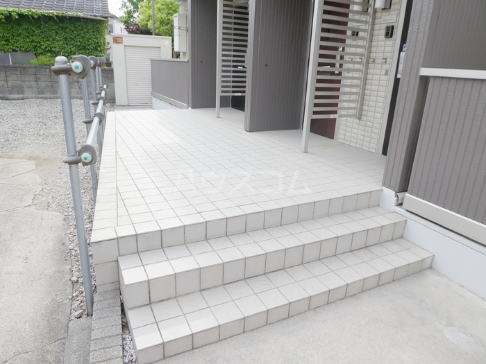 19/28 エントランス