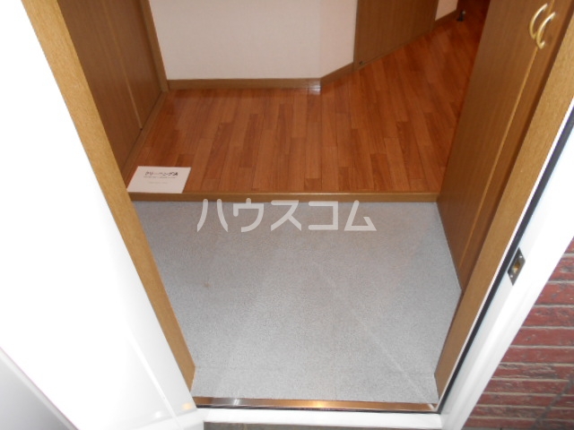 13/28 玄関