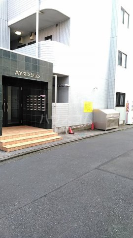 25/30 エントランス