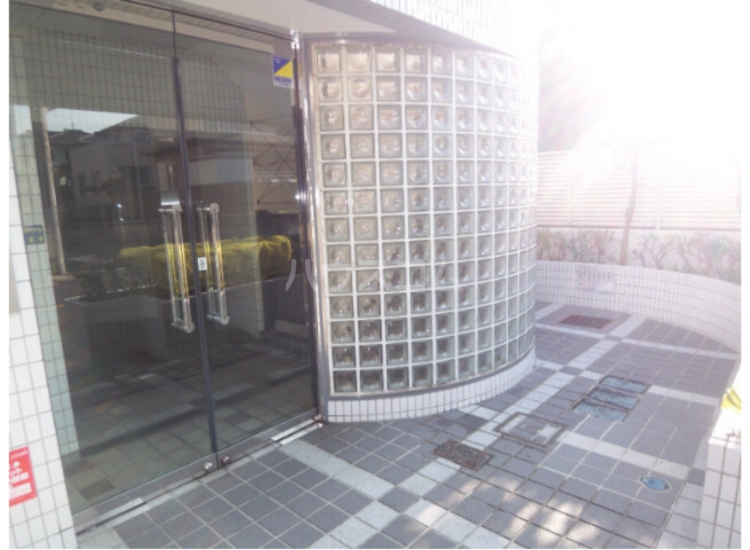 15/25 エントランス