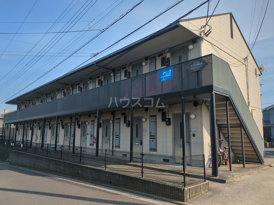 23/30 エントランス