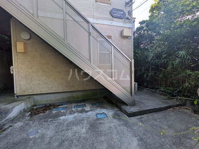 21/26 エントランス