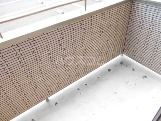 13/18 バルコニー