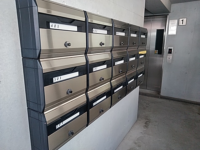 14/17 エントランス