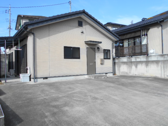 20/20 駐車場