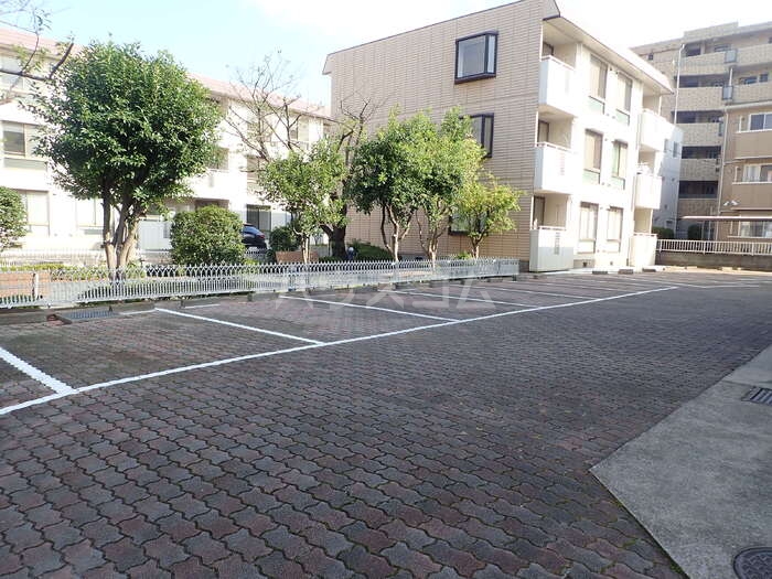 21/24 駐車場