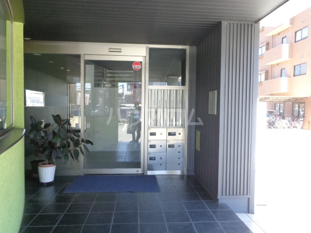 14/20 エントランス