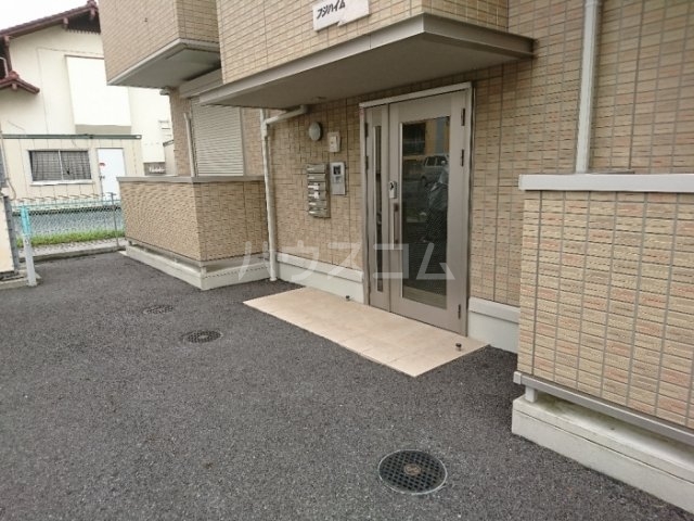 15/24 エントランス