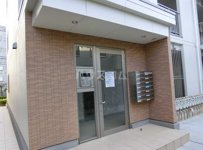 14/21 エントランス