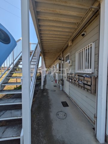 16/23 エントランス