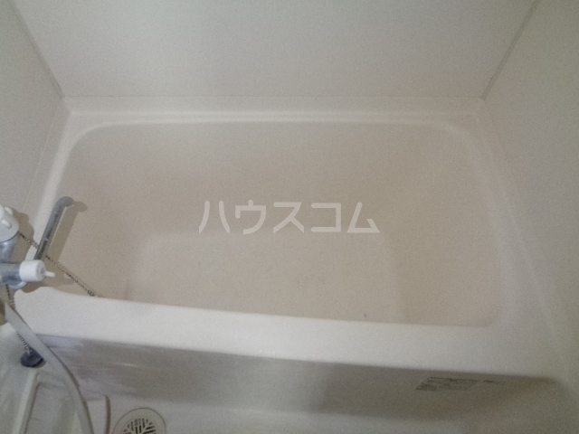 13/30 浴室