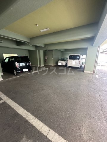 22/29 駐車場