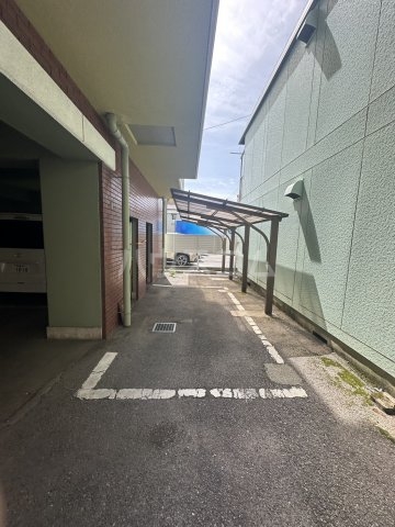 23/29 駐車場