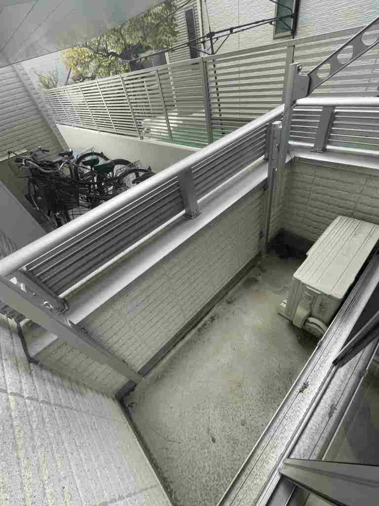 15/22 バルコニー