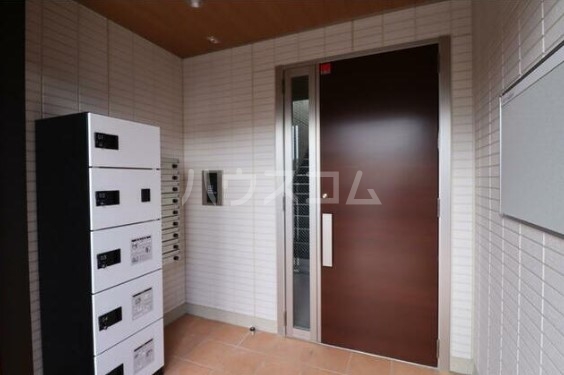 14/22 エントランス