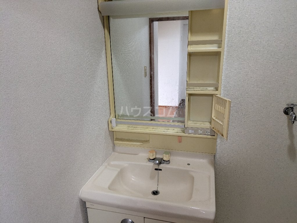 16/27 洗面
