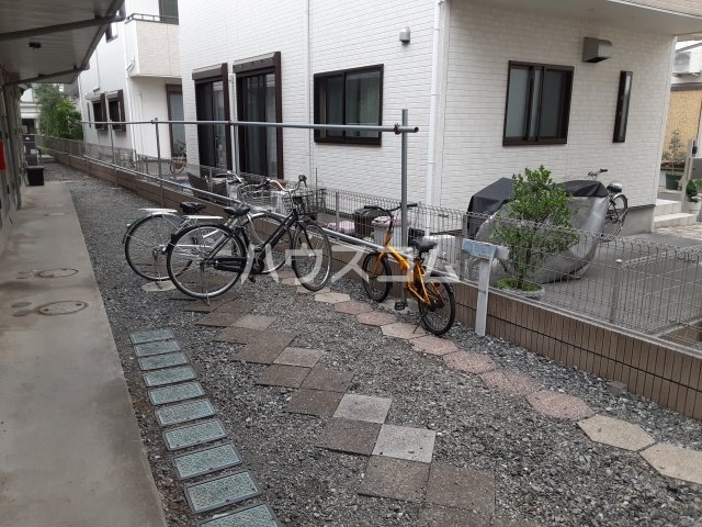 15/22 エントランス