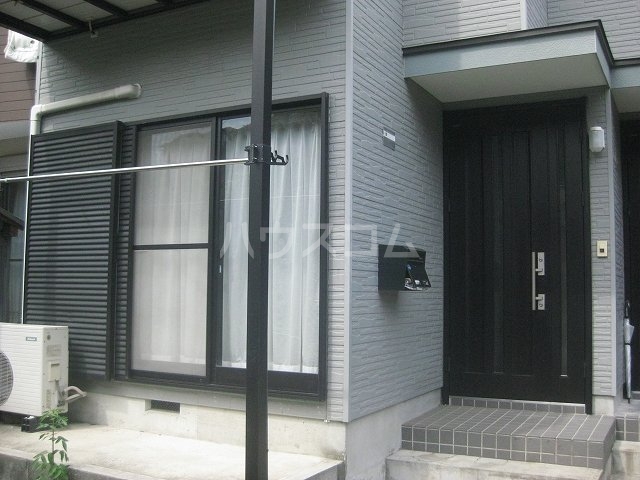 21/23 エントランス