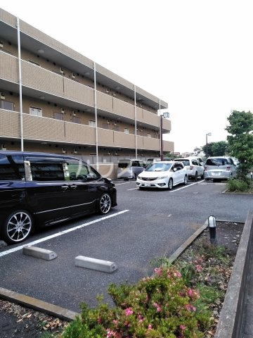 18/24 駐車場