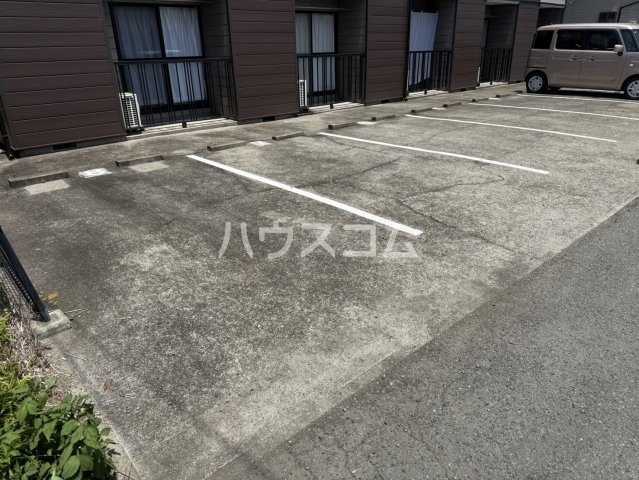 25/30 駐車場